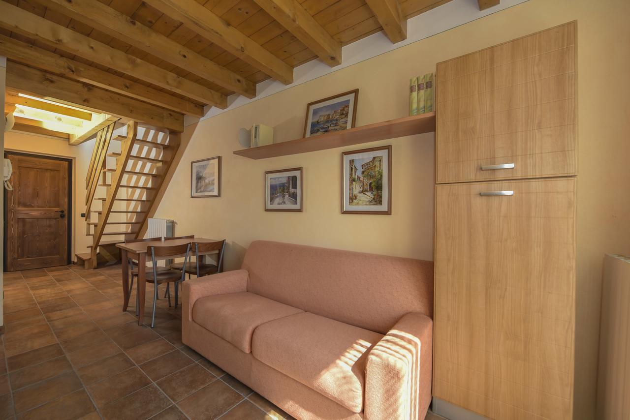 Residenza Borgo Antico Villa Paratico Luaran gambar