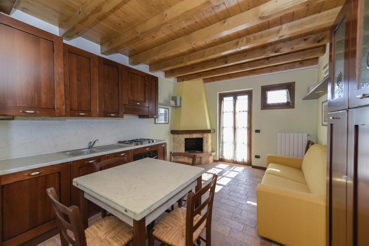Residenza Borgo Antico Villa Paratico Luaran gambar