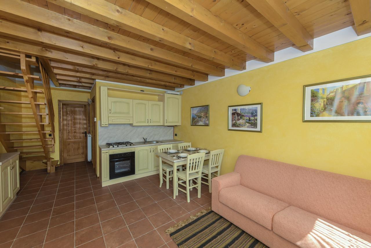 Residenza Borgo Antico Villa Paratico Luaran gambar